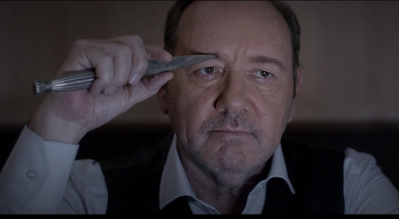 Kevin spacey holding knife